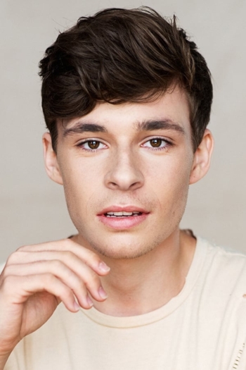 Actor Tom-Éliot Girard