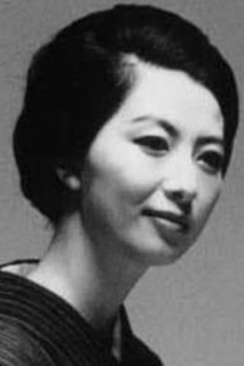 Actor Akiko Koyama