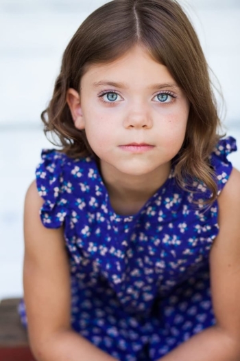 Actor Ashlyn Lundahl