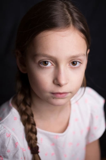 Actor Mascha Schrader