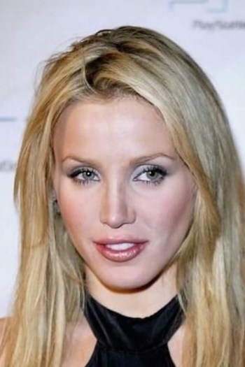 Actor Amanda Swisten