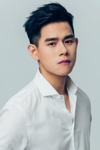 Actor Richard Lee