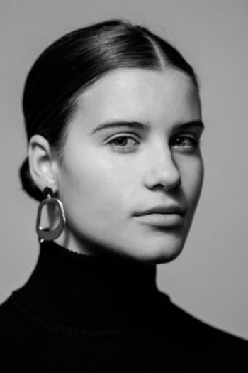 Actor Melanie Wozniak