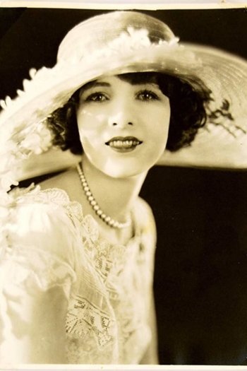 Actor Claire Windsor